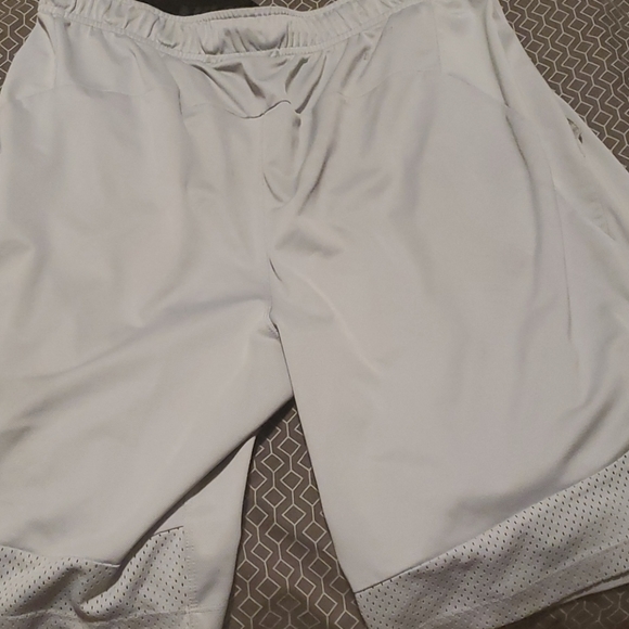 Men's Basketball Shorts 🏀🙌2 - Picture 7 of 9